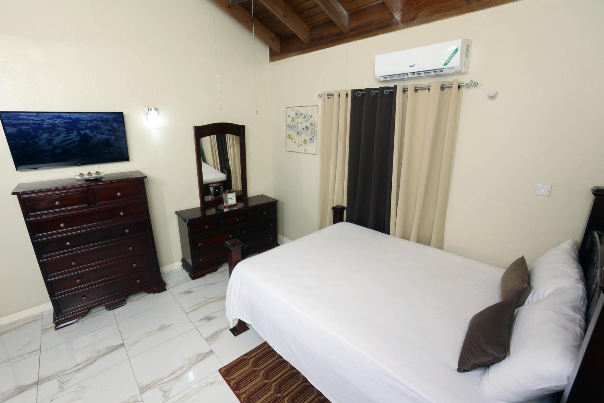 Spacious Luxury 3 Bed Rooms In Kingston Extérieur photo