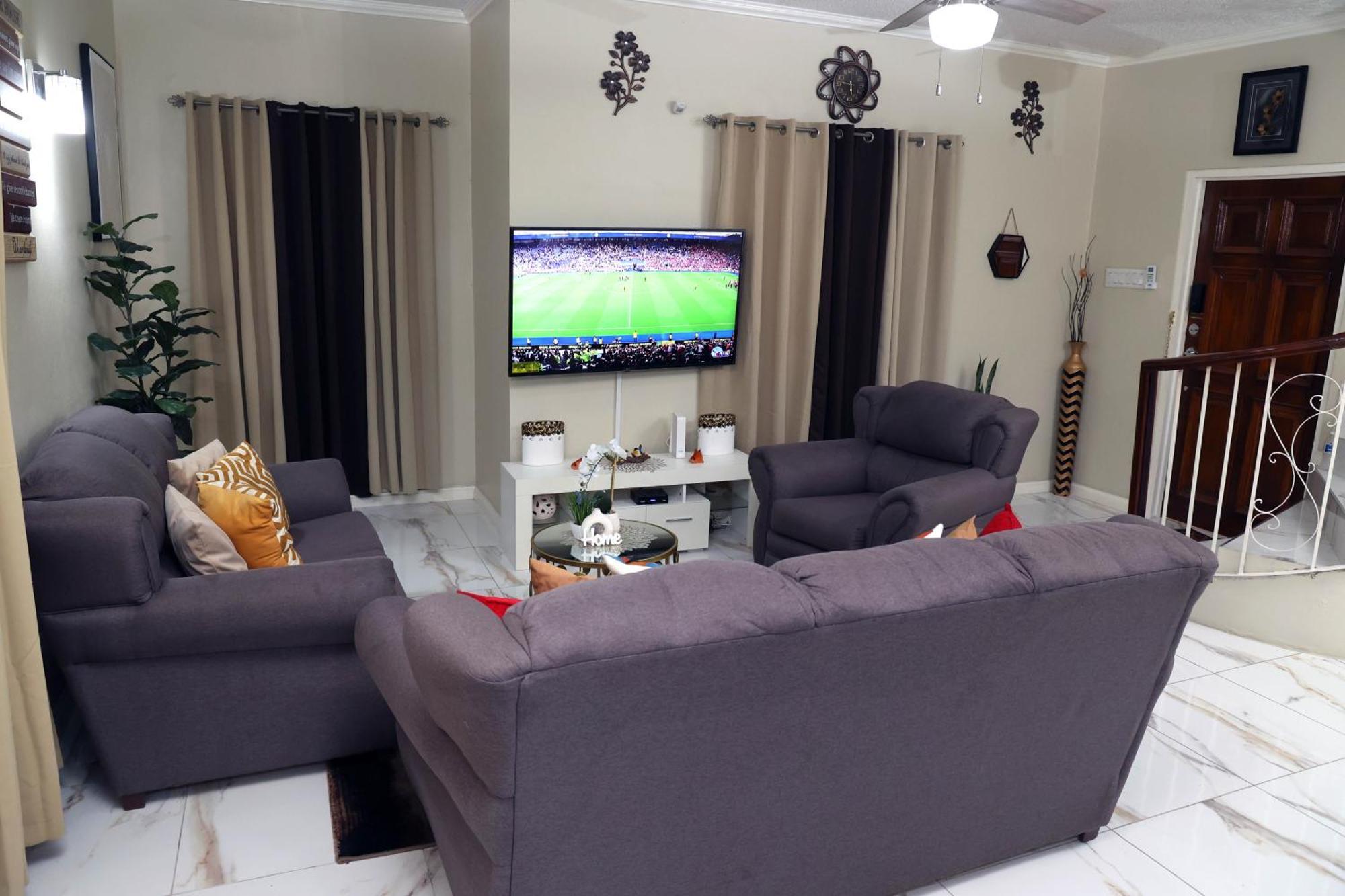 Spacious Luxury 3 Bed Rooms In Kingston Extérieur photo
